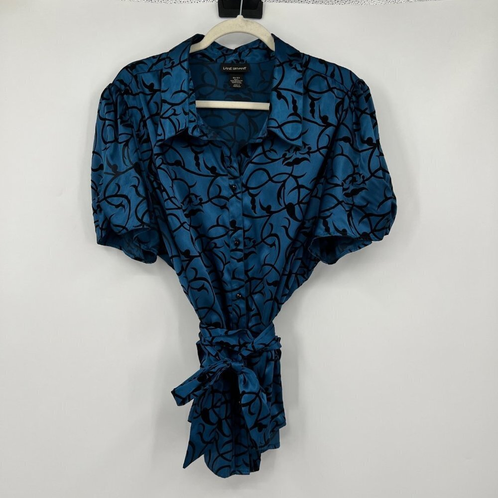 Lane Bryant Women's Black and Blue Blouse Plus size 22/24 Vintage belt glamorous
